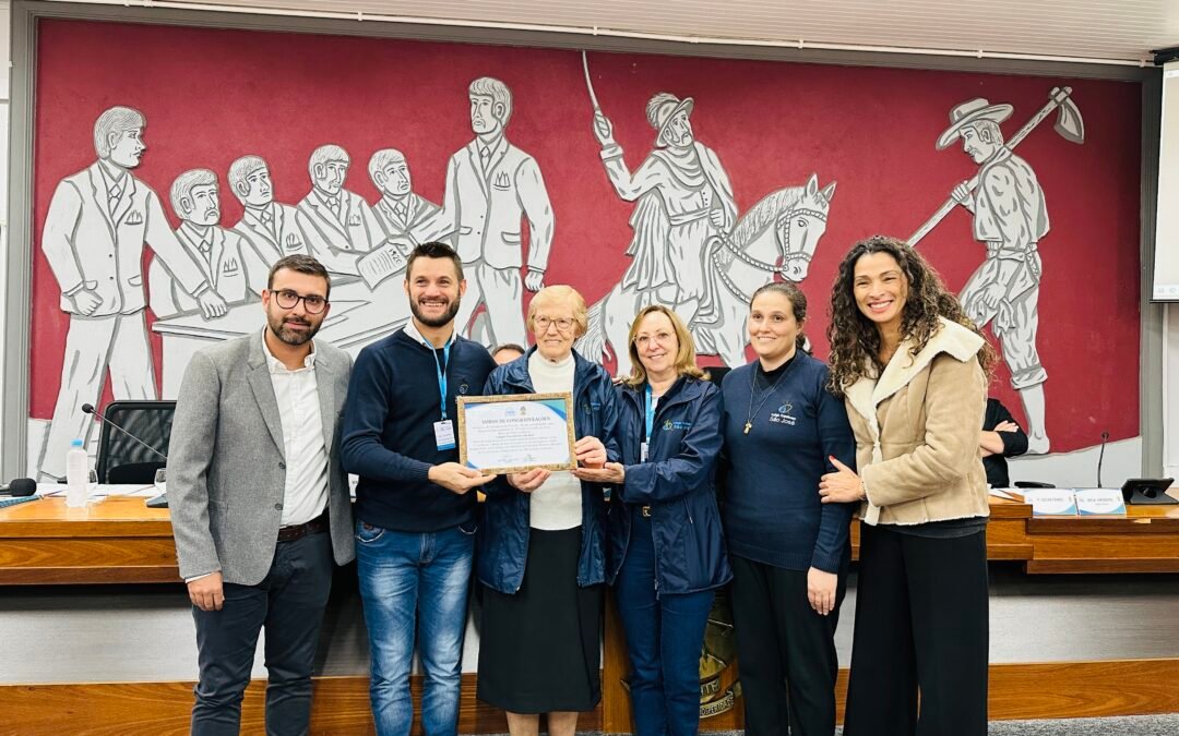 Reconhecimento ao Colégio Franciscano São José pelos 102 anos