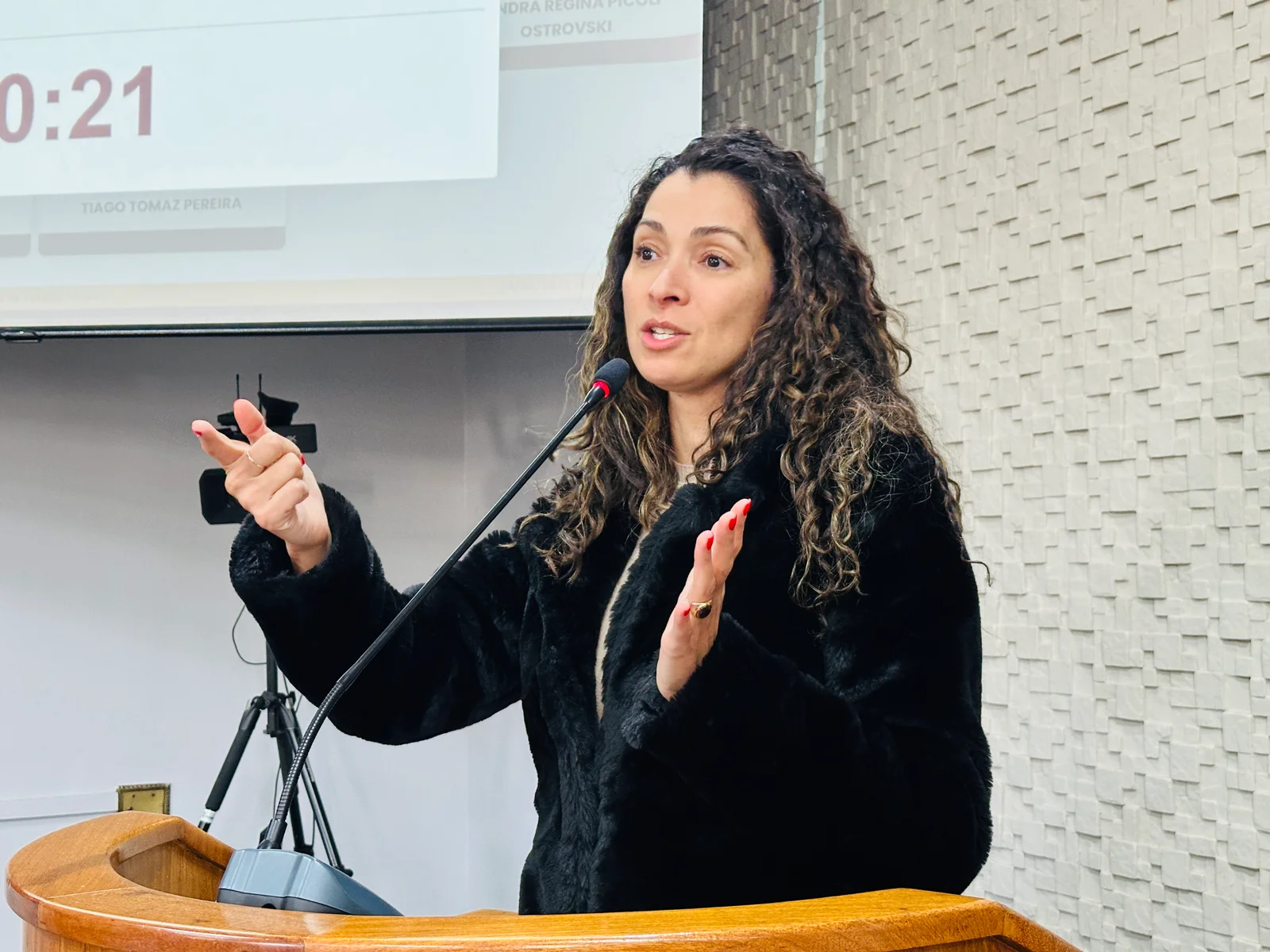 Saúde pública com equidade: proposta da Vereadora Éclesan quer sensores de glicemia gratuitos para crianças em Erechim